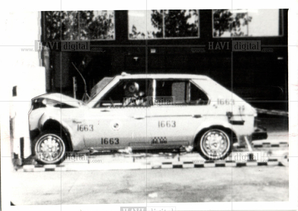 1977 Press Photo Automobile Expermental - Historic Images
