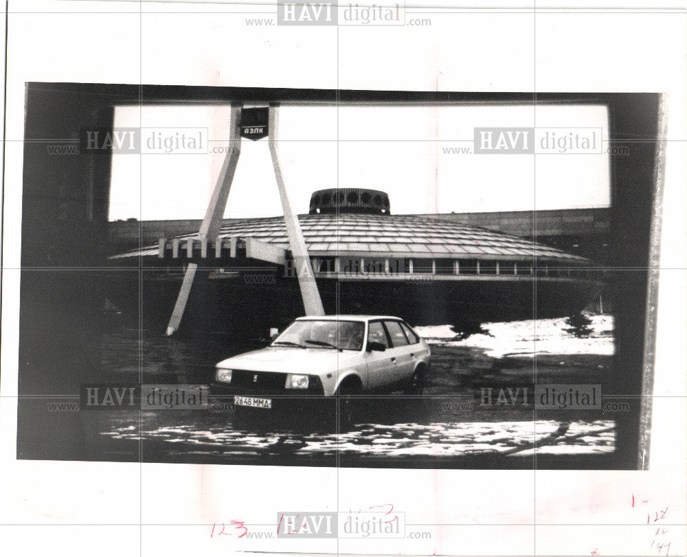 1989 Press Photo AUTOMOBILE- RUSSIA - Historic Images