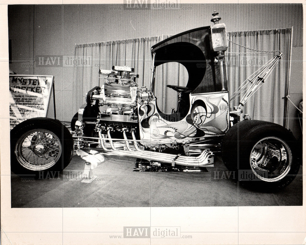 Press Photo Mystery Wrecker Rich Willet - Historic Images