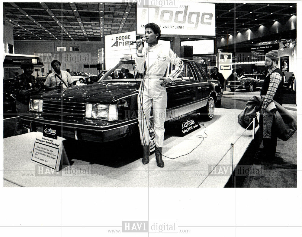 1982 Press Photo Detroit Auto Show automobile Cobo Hall - Historic Images