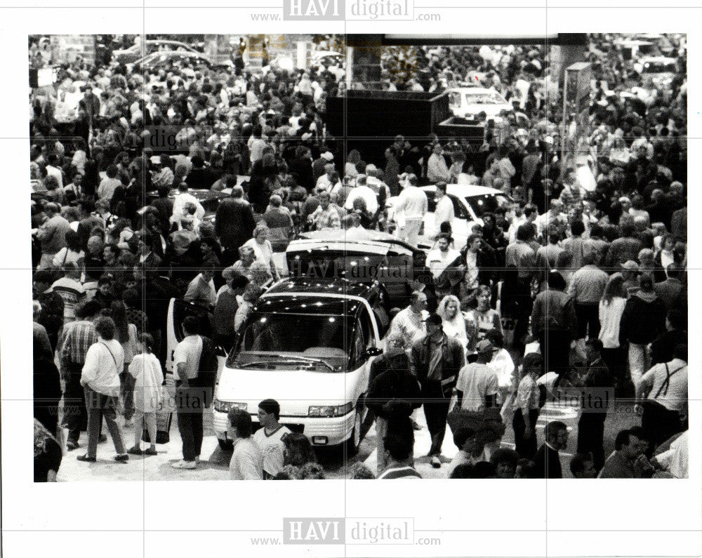 1990 Press Photo Auto Show Crouds Pack Cobo Hall - Historic Images