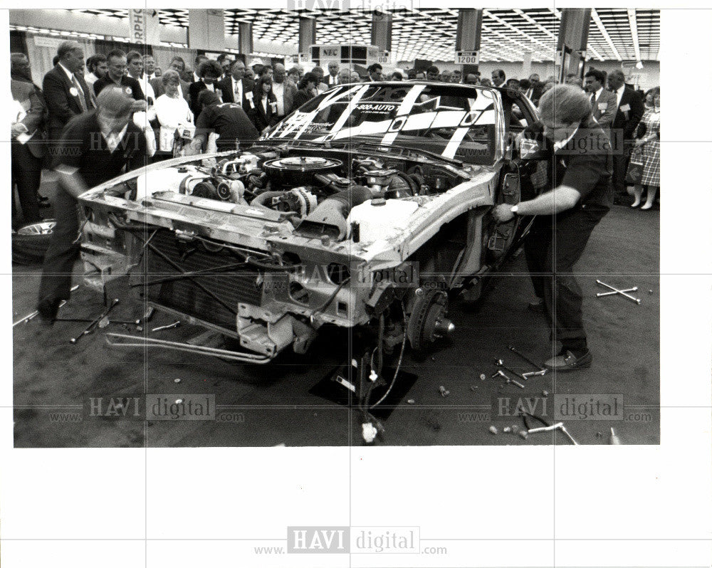 1992 Press Photo car dismantling, automechanics - Historic Images