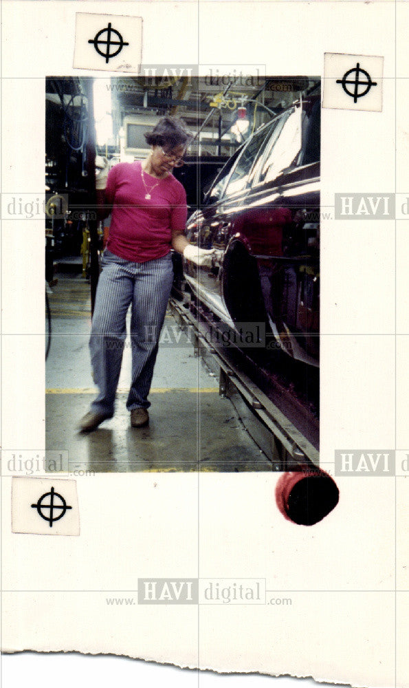 1990 Press Photo Automobile Assembly Line - Historic Images