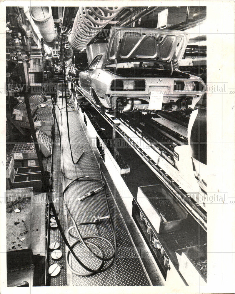 1976 Press Photo UAW President Leonard - Historic Images