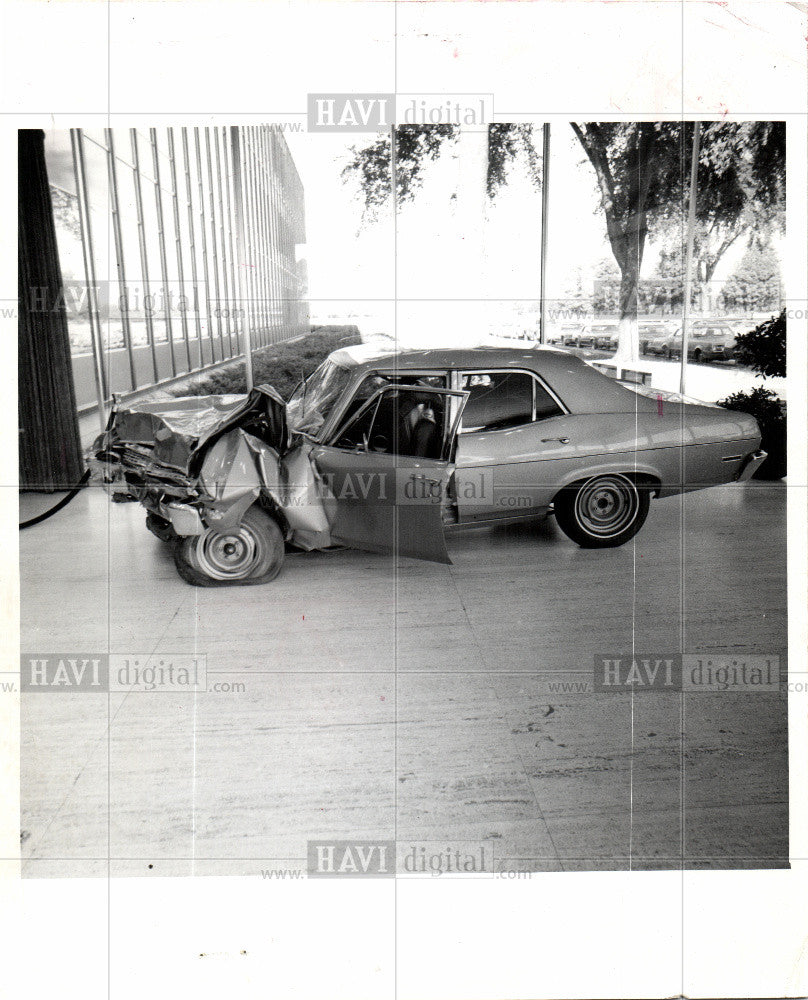 1972 Press Photo Auto Safty Research - Historic Images