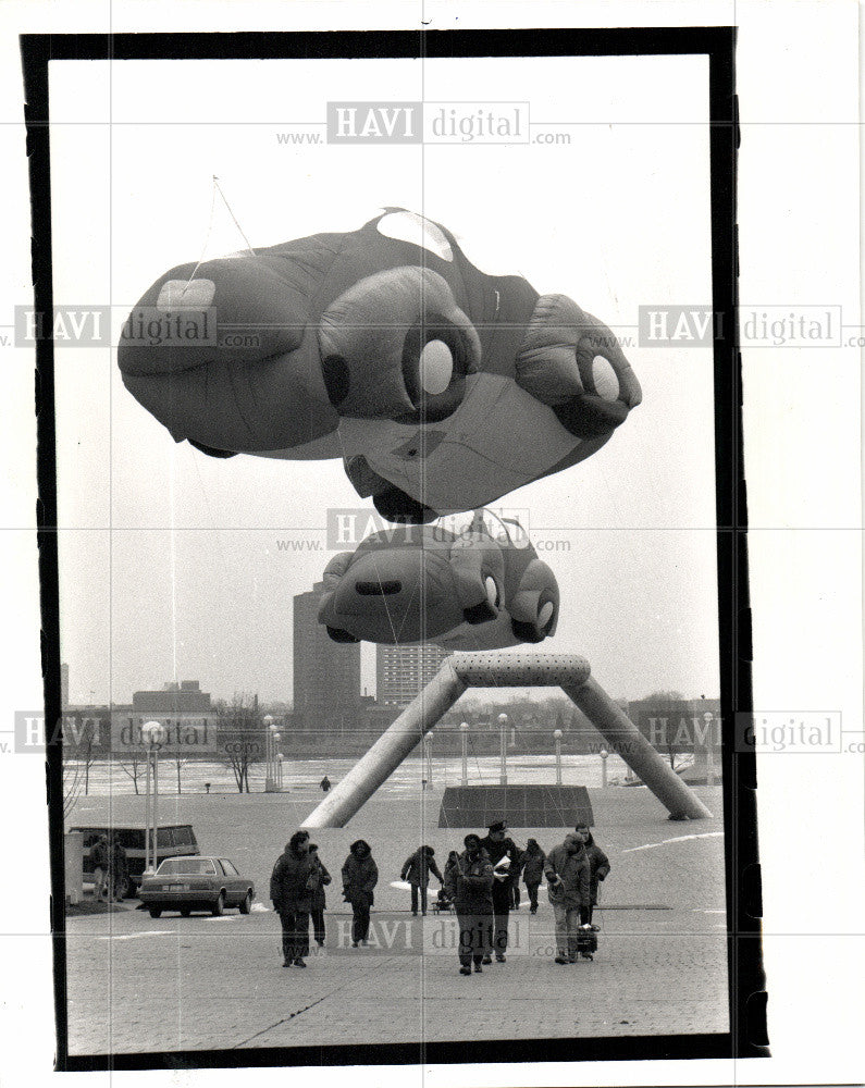 1989 Press Photo Automobile Show 1980 - Historic Images