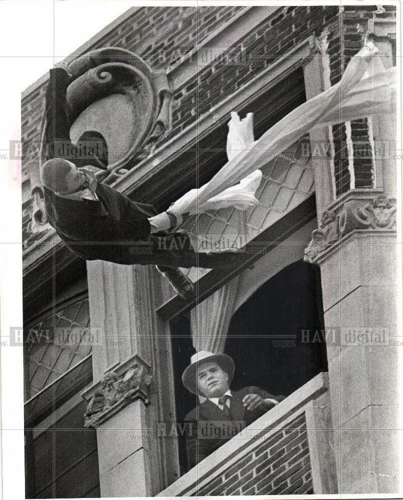 1977 Press Photo The Betsy filmed on location detroit - Historic Images