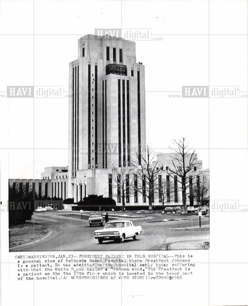 1965 Press Photo Bethesda Naval Hospital Lyndon Johnson - Historic Images