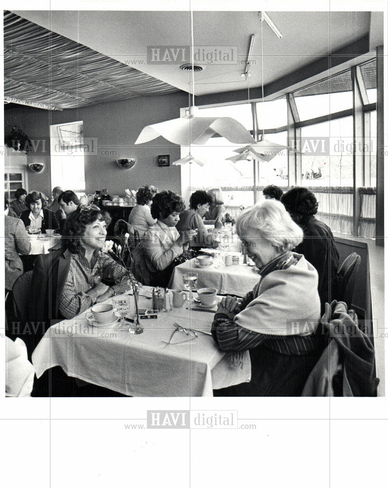 1983 Press Photo Bernardi&#39;s Restaurant - Historic Images