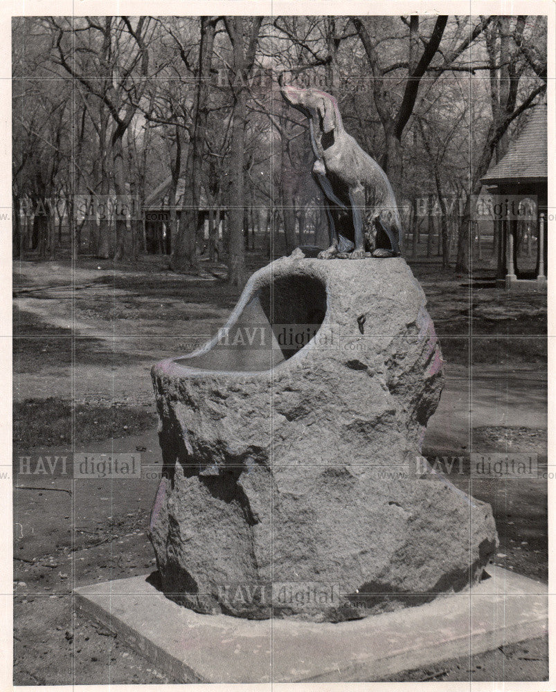 1966 Press Photo sculpture in the round - Historic Images