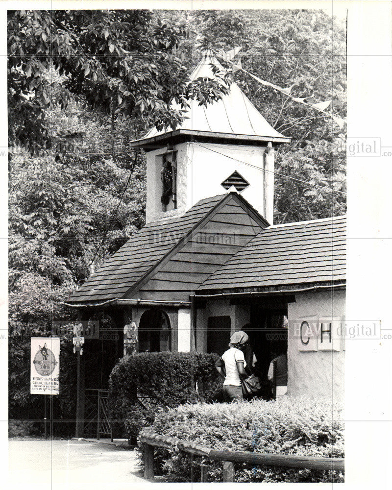 1975 Press Photo Belle Isle Children&#39;s Zoo - Historic Images