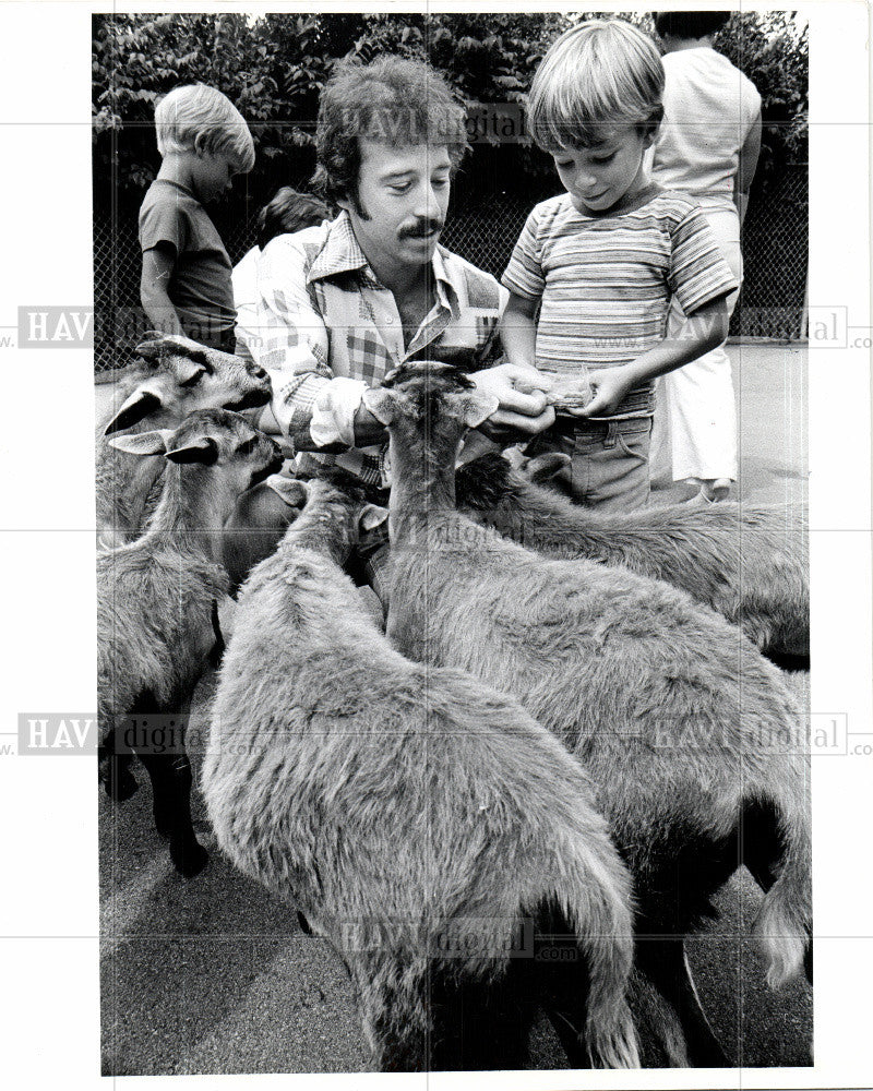 Press Photo Belle Isle Children&#39;s Zoo Detroit - Historic Images