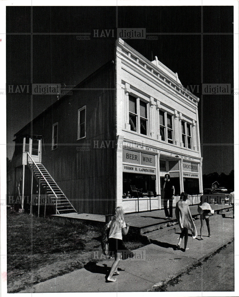 1976 Press Photo Beauer Island Old store - Historic Images