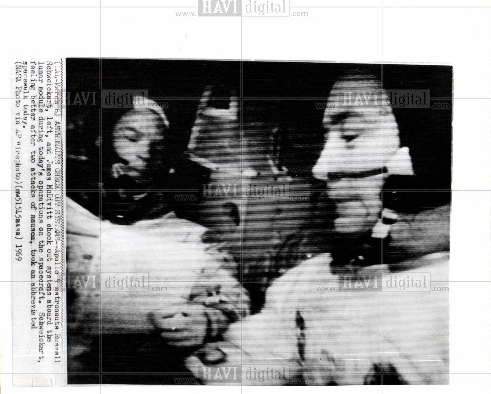 Press Photo Astronauts Rusell Schweickart & James - Historic Images