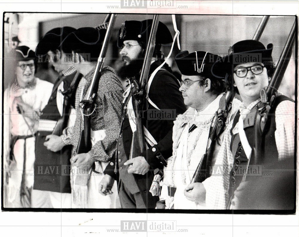 1976 Press Photo history, muskets, mall, 18th century - Historic Images