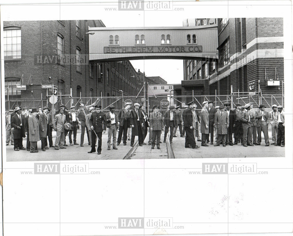 1978 Press Photo BETSY (MOVIE) - Historic Images