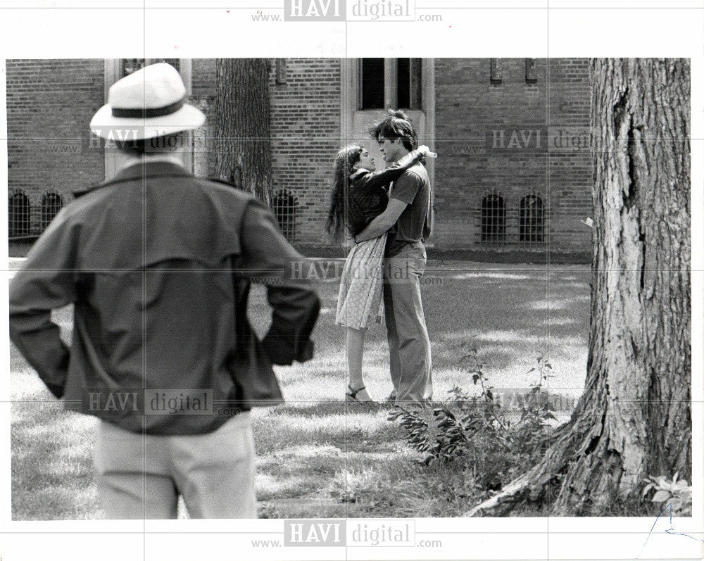 1977 Press Photo Tommy Lee Jones in scene from &#39;Betsy&#39; - Historic Images