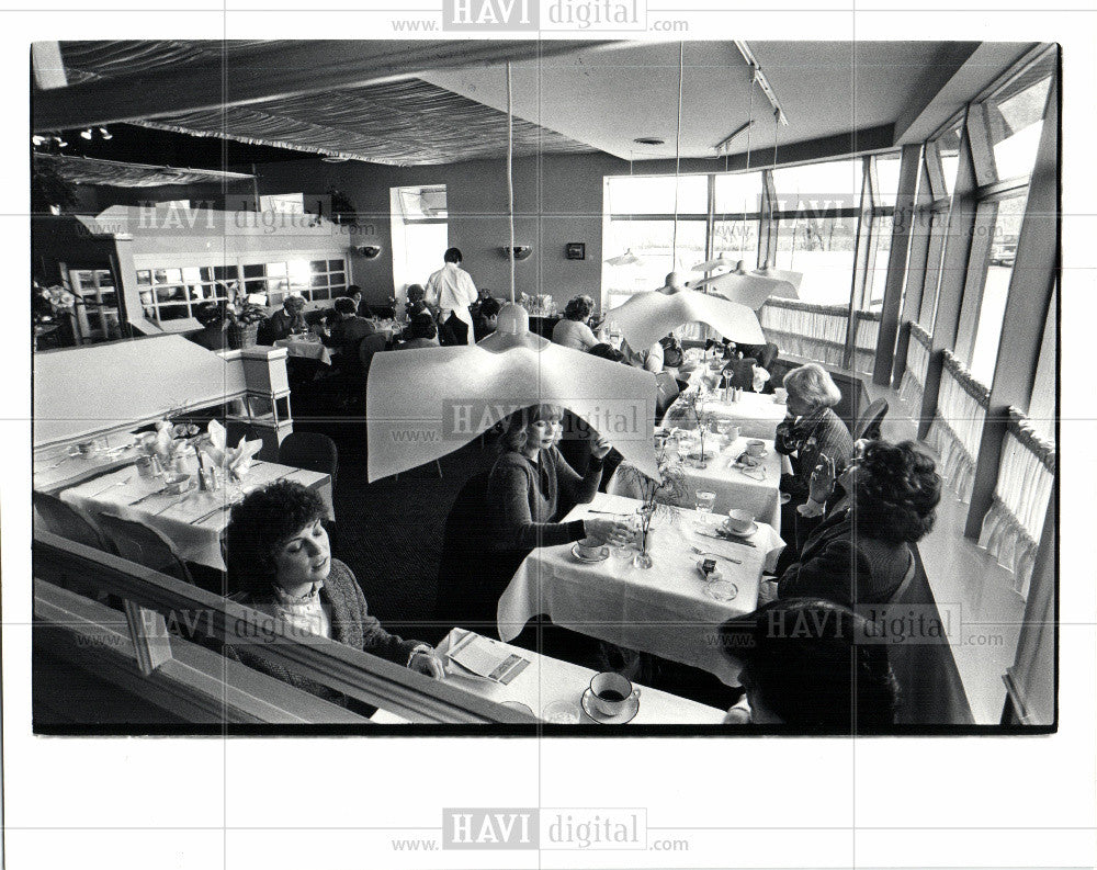 1983 Press Photo Bernardi&#39;s Restaurant - Historic Images