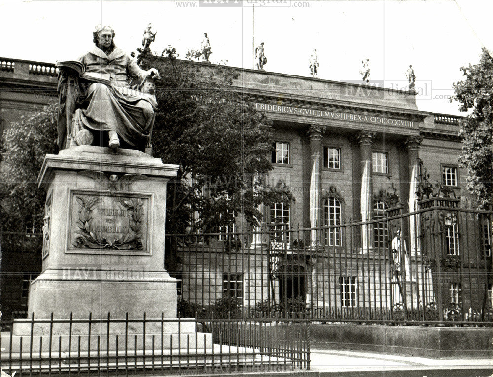 Press Photo East Berlin - Historic Images