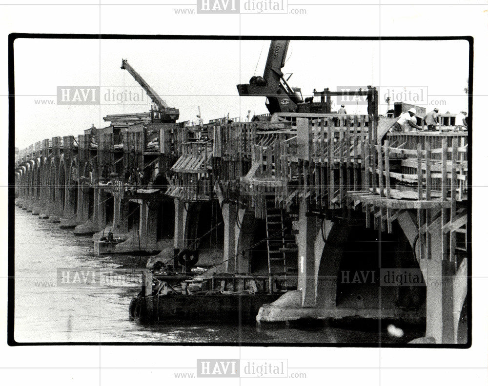 1984 Press Photo Belle Isle bridge - Historic Images