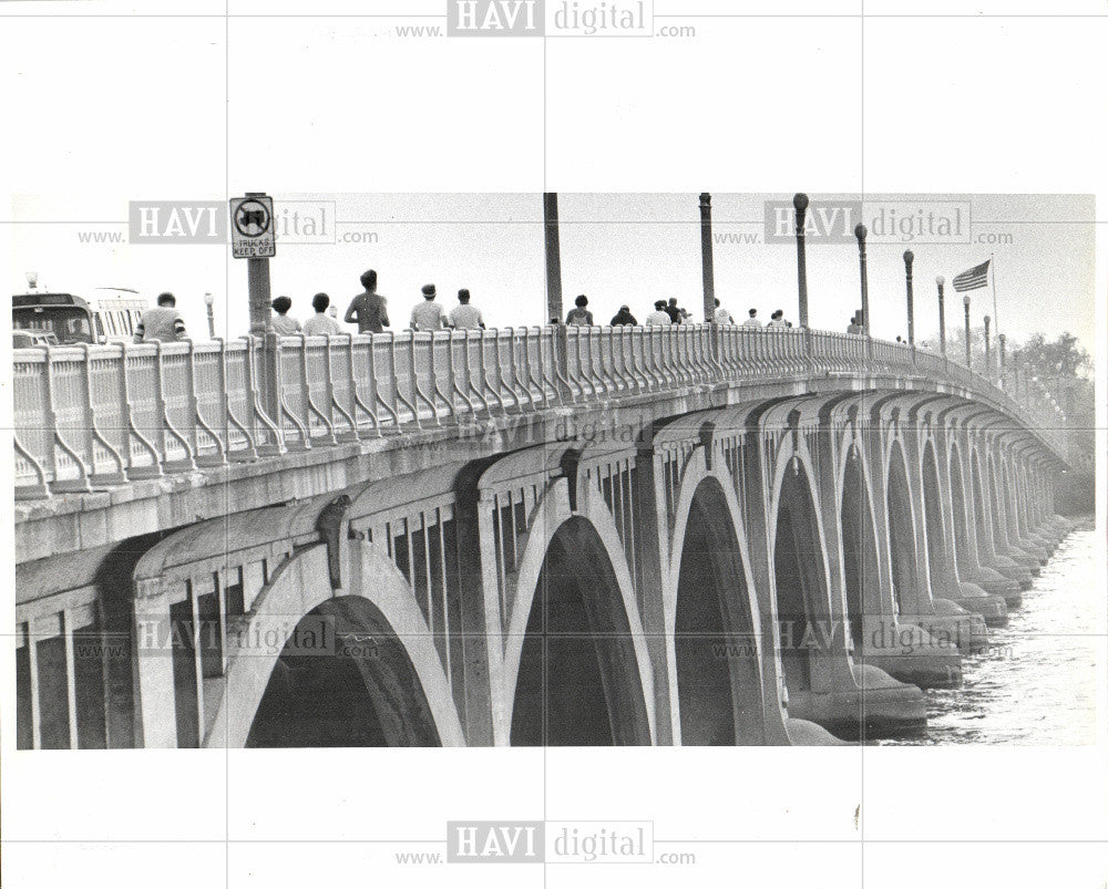 1982 Press Photo The Belle Isle bridge - Historic Images