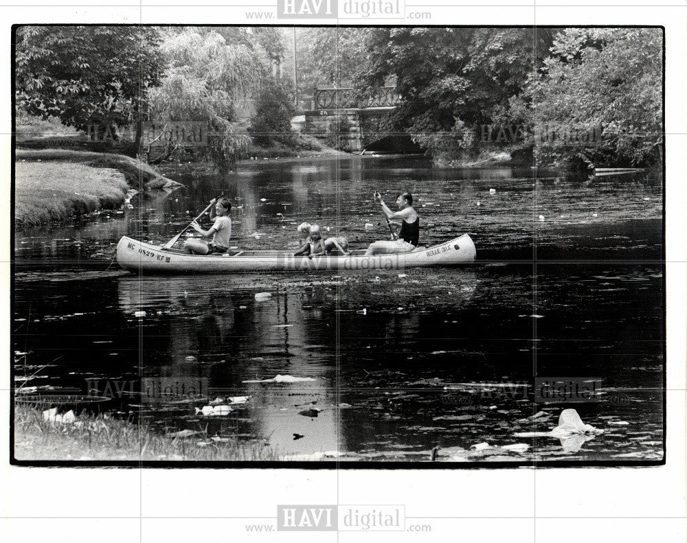 1979 Press Photo Belle Isle trash problem - Historic Images