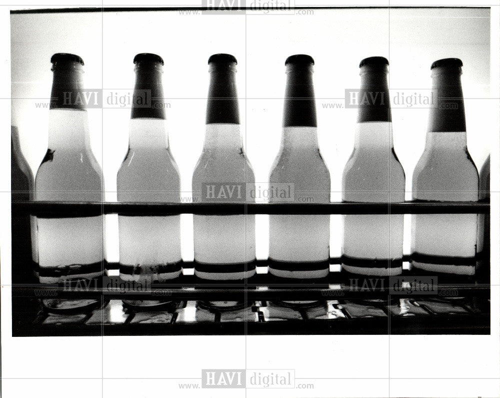 1992 Press Photo SOME BEER BOTTLES - Historic Images