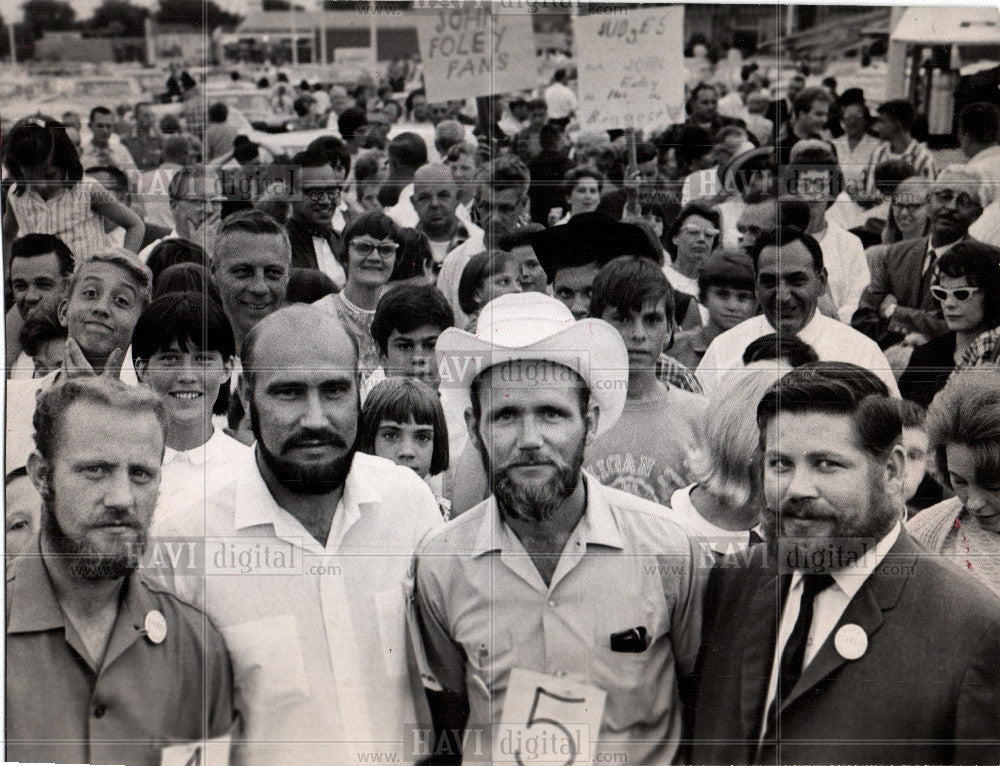 1966 Press Photo beard contest Robert Goers Roger Foley - Historic Images