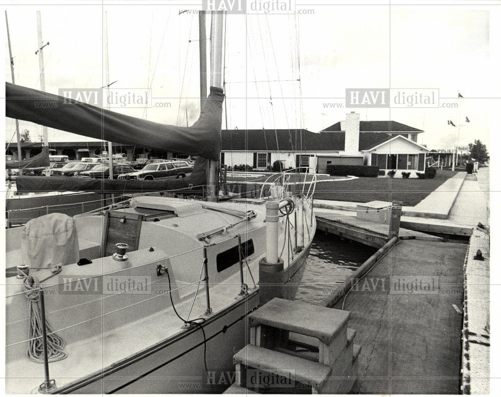 1975 Press Photo Bayview Yacht Club - Historic Images