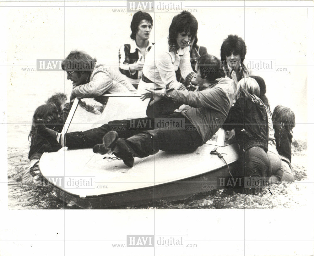 1975 Press Photo Bay City Rollers Scottish pop band - Historic Images