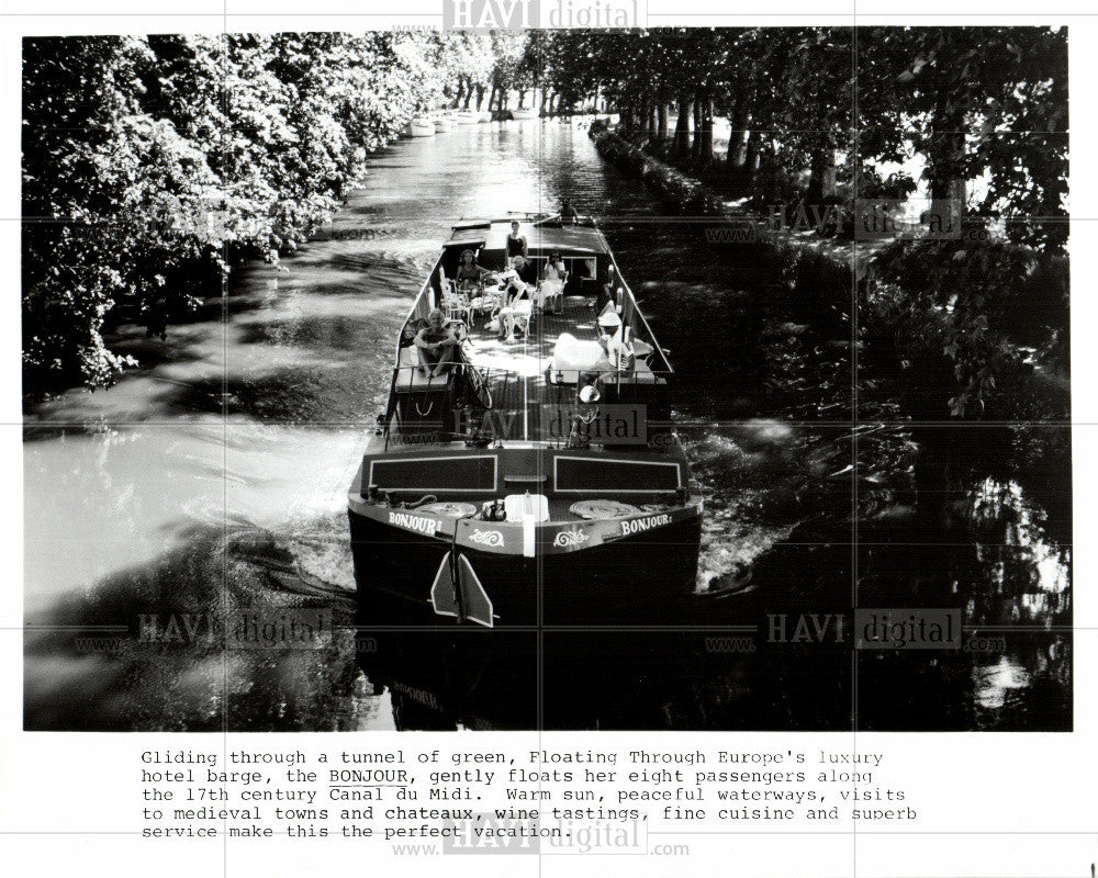 Press Photo bonjour, barge, hotel, europe, canal - Historic Images