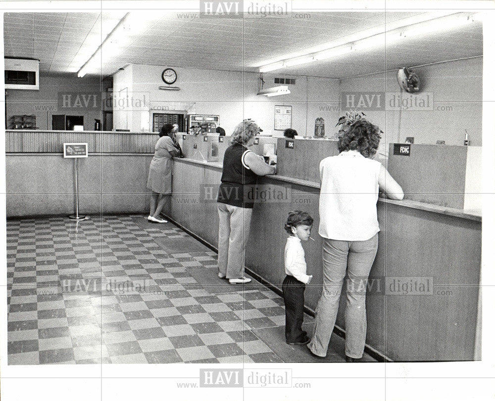 1972 Press Photo bank - Historic Images