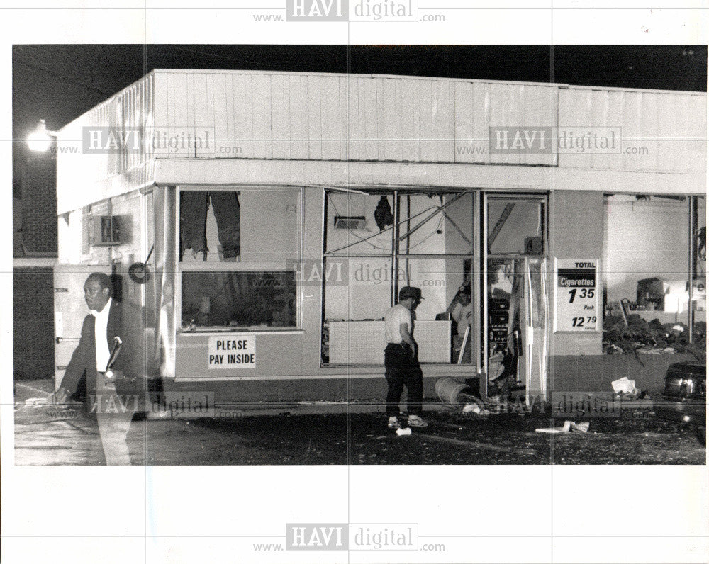 1989 Press Photo Total Gas Station Explosion Woodward - Historic Images