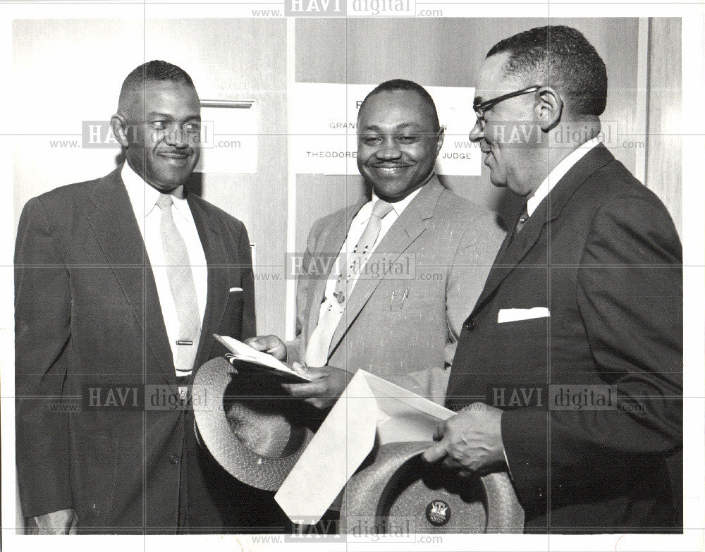 1956 Press Photo Grad jury - Historic Images