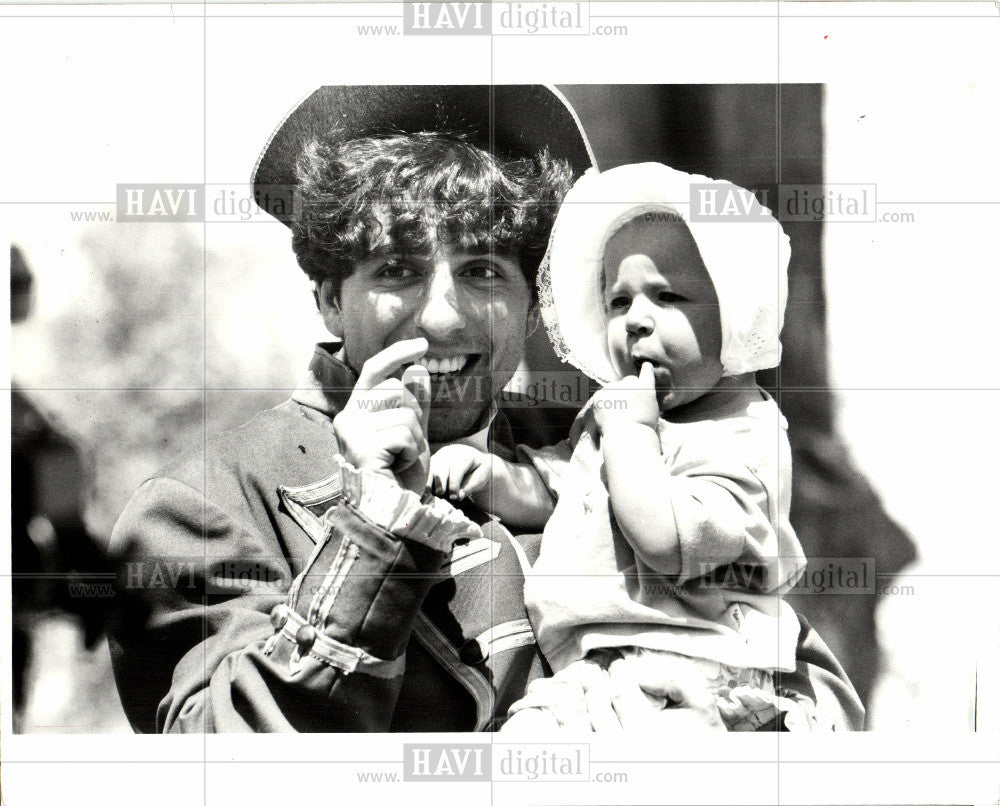 1998 Press Photo Capt Boblo, becky stanley - Historic Images