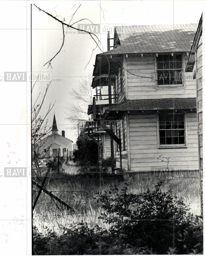 1981 Press Photo The barracks - Historic Images