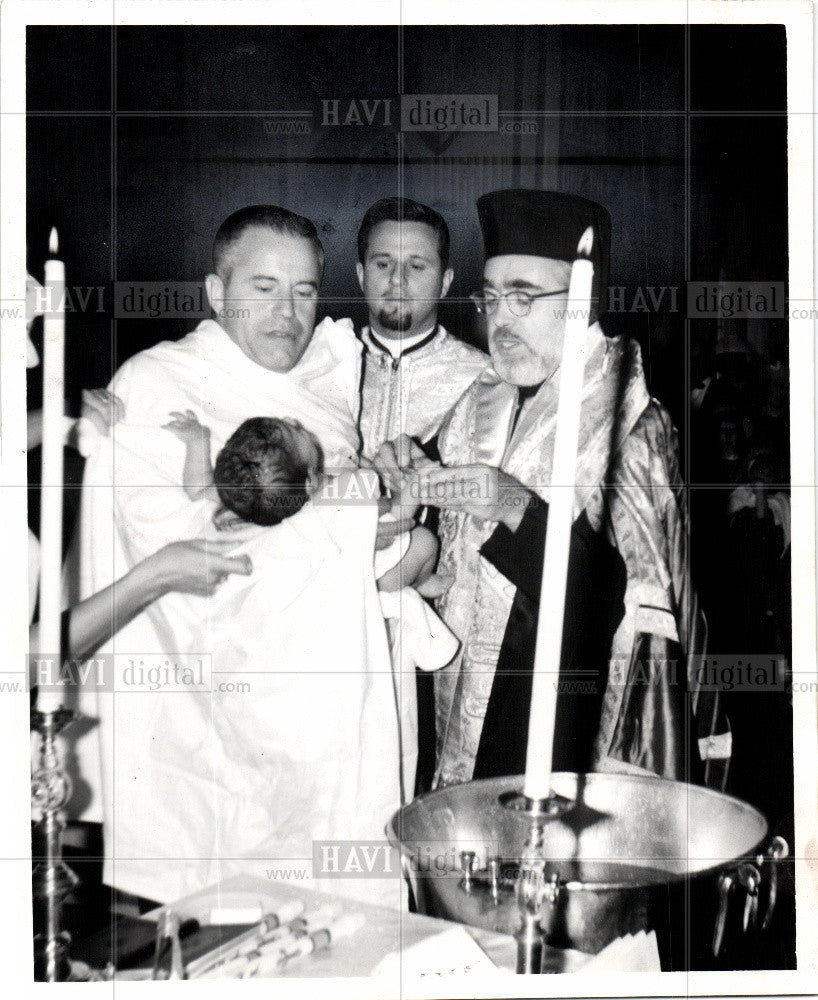 1964 Press Photo Baptized Under Protest - Historic Images