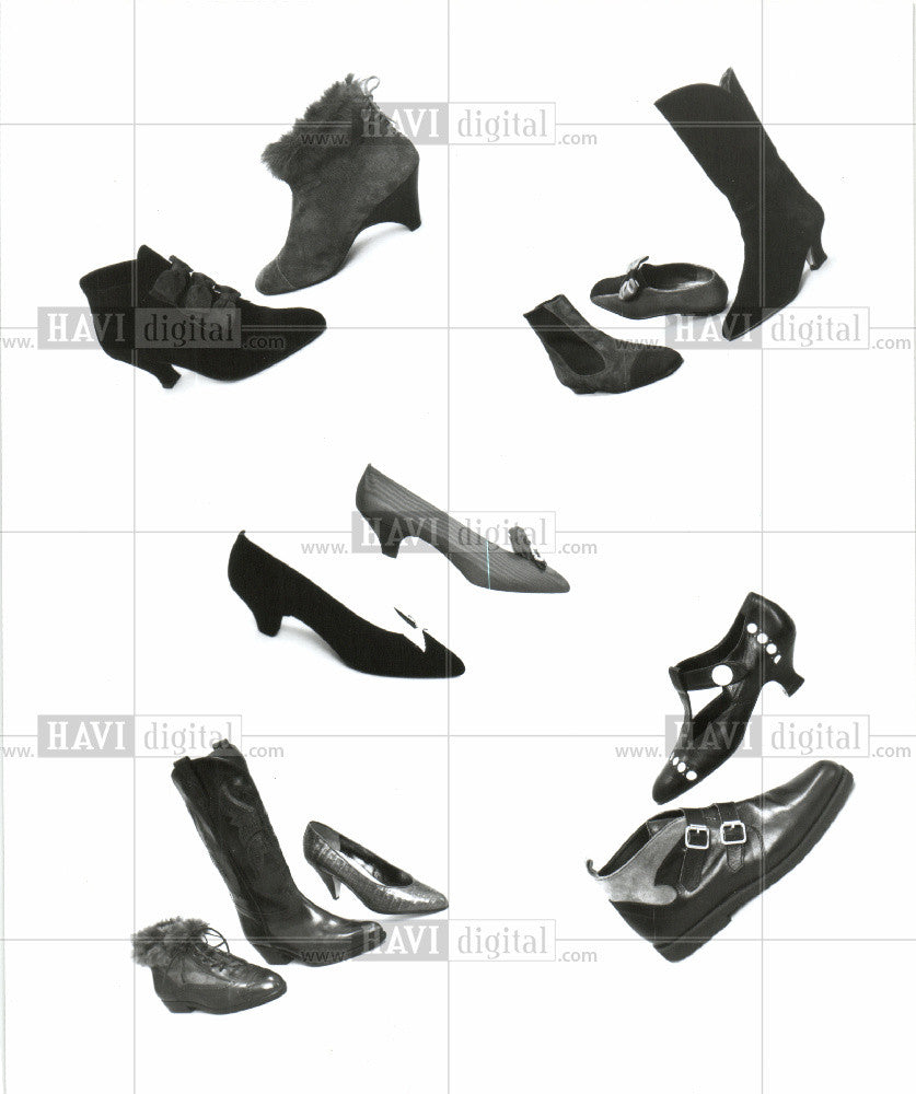 Press Photo shoes , boots - Historic Images