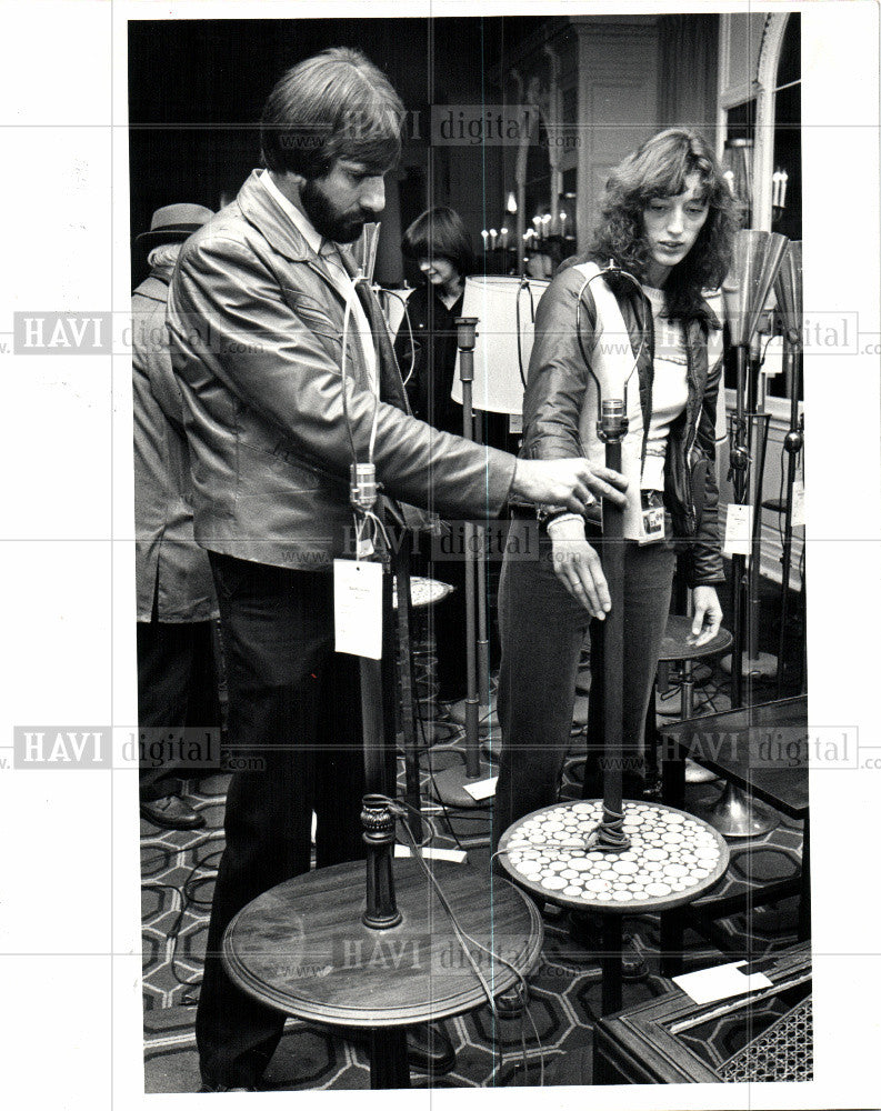 1982 Press Photo Jim  Paula Louerde Bergain at the Book - Historic Images