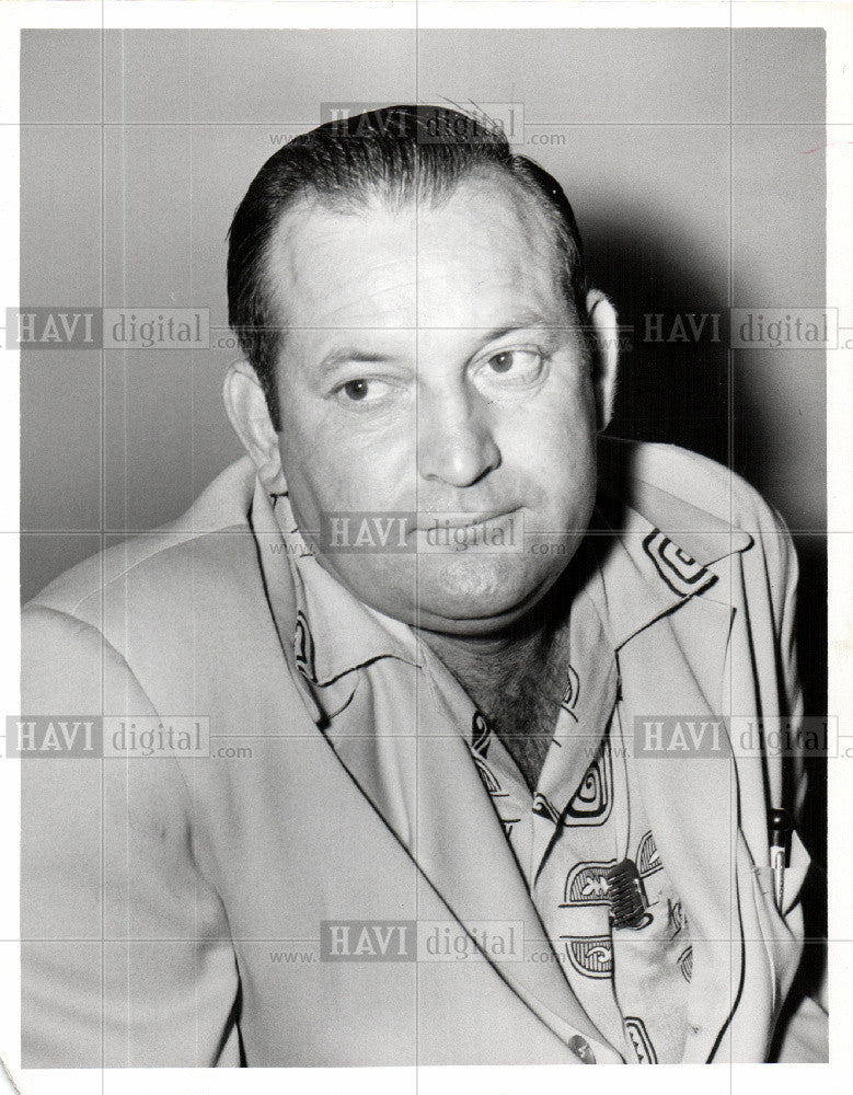 1956 Press Photo Louis Tank Ecorse Library Custodian - Historic Images