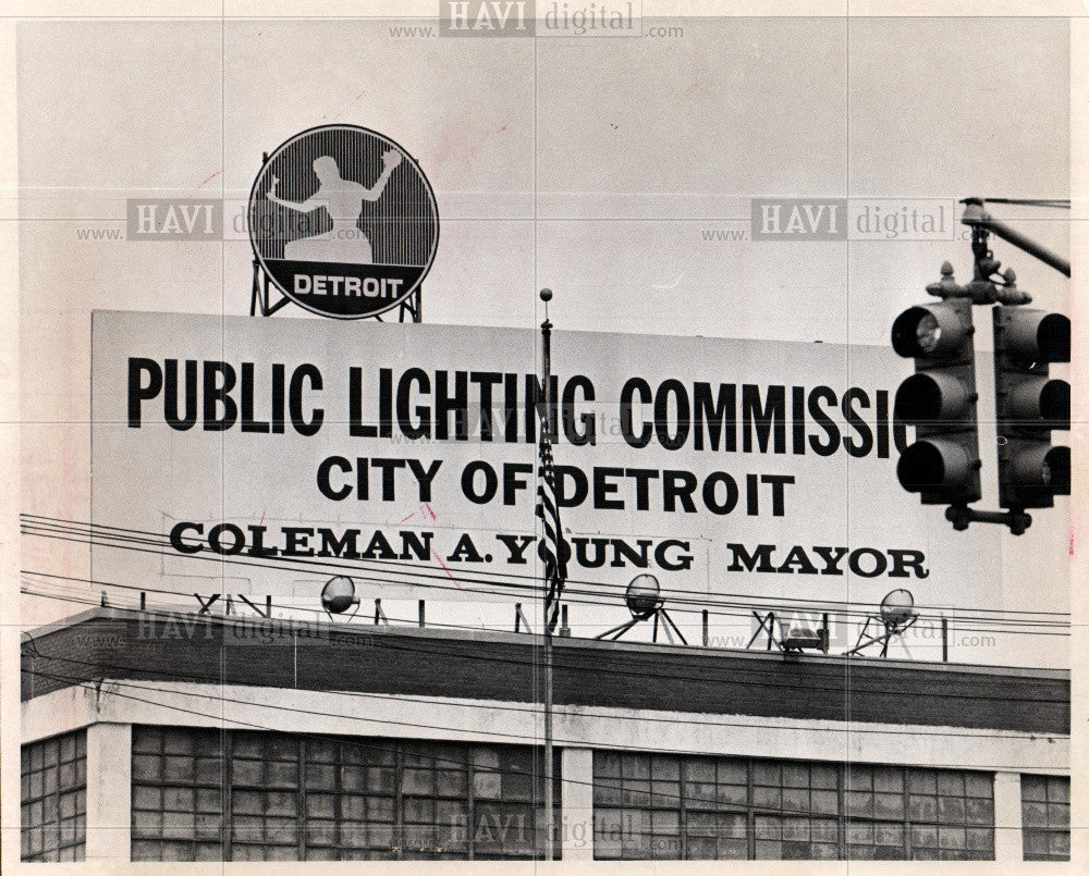 1973 Press Photo Billboard sign atop bldg Dunn &amp; Jos. - Historic Images