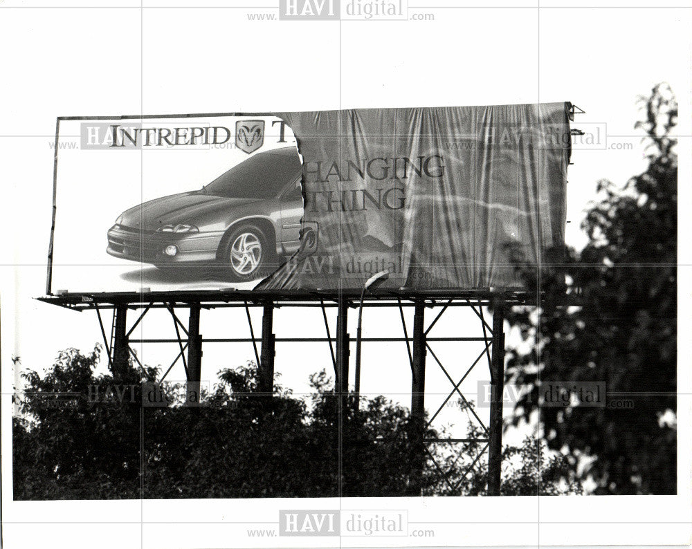 1992 Press Photo Chrysler intrepid billboard - Historic Images