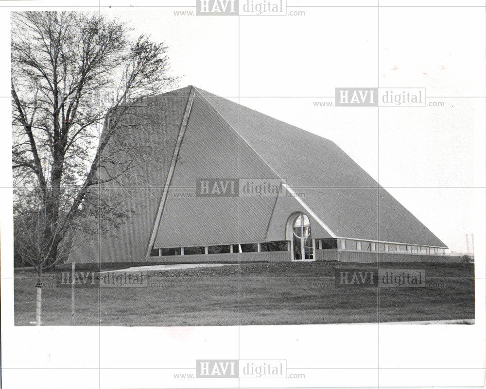 1977 Press Photo New Calvary Baptist Church Detroit - Historic Images