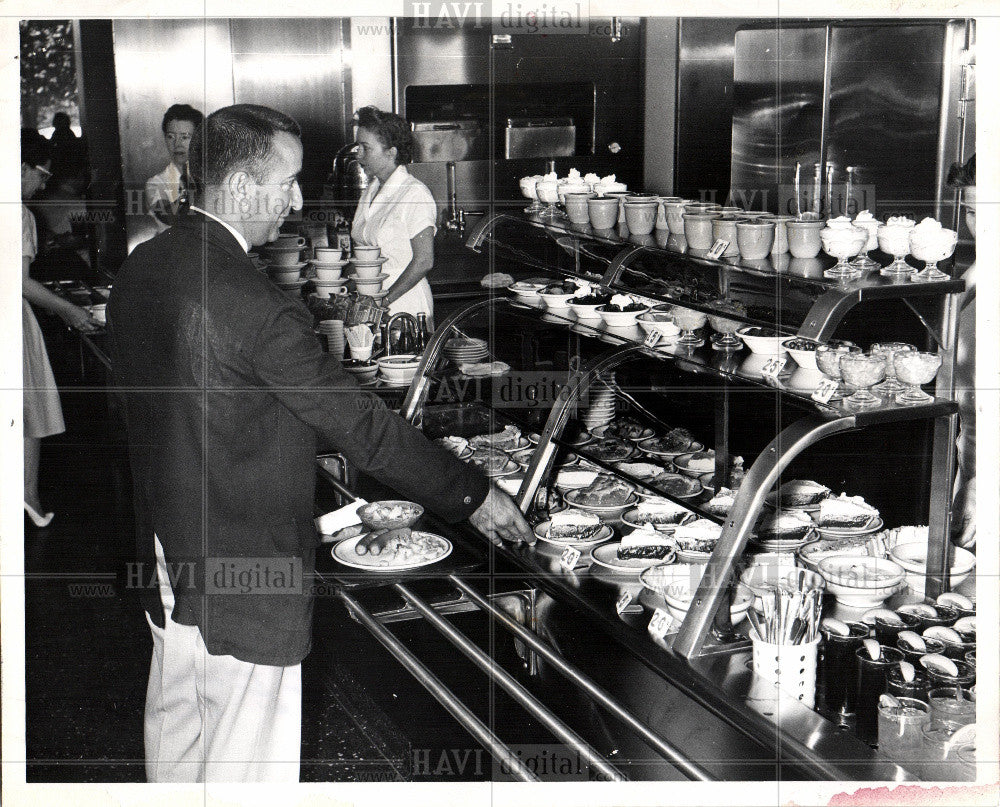 1960 Press Photo cafeteria Jerar Andon pudding pie - Historic Images