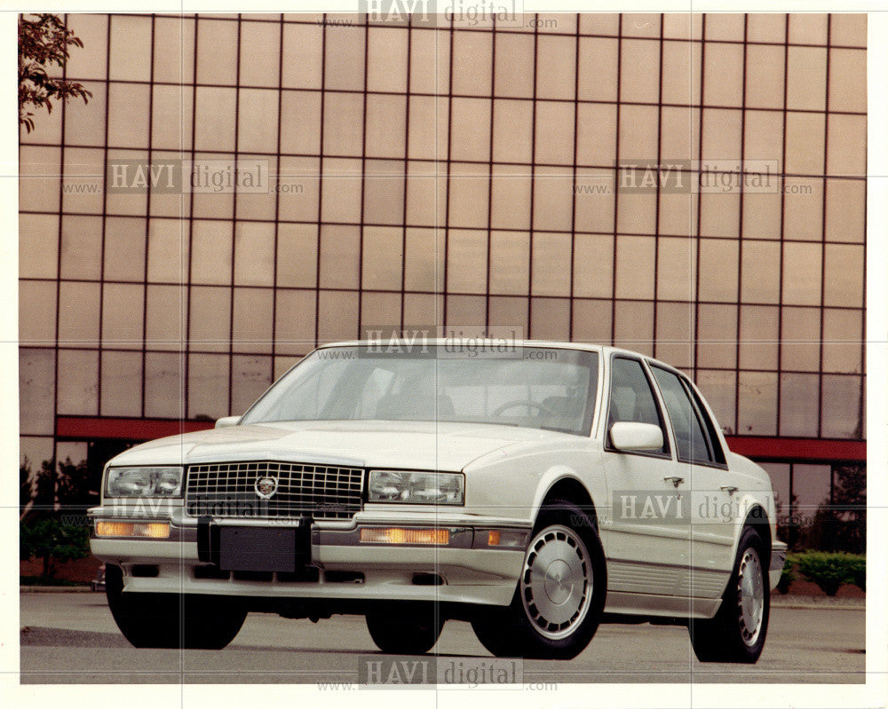 1990 Press Photo Cadillac - Historic Images