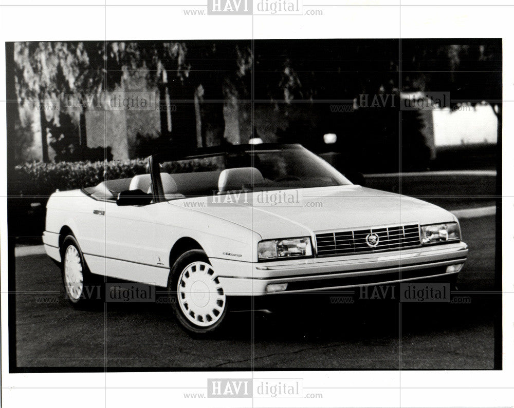 1995 Press Photo Cadillac Automobiles 1990-99 - Historic Images