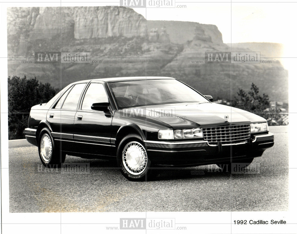 1992 Press Photo Cadillac Automobiles Seville - Historic Images