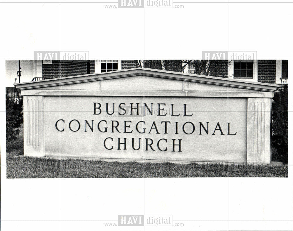 1983 Press Photo Bushnell Congregational church - Historic Images