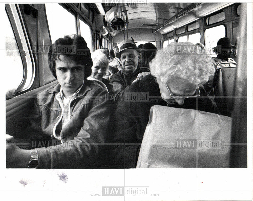 1977 Press Photo Motor City bus communal places heart - Historic Images