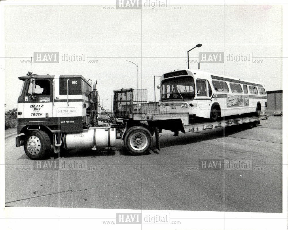 1985 Press Photo Detroit bus DOT Blitz Body co. truck - Historic Images